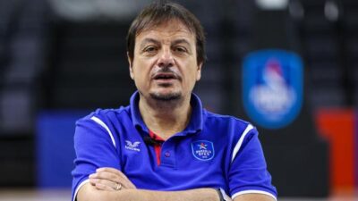 Ergin Ataman 2 yıl daha Anadolu Efes’te