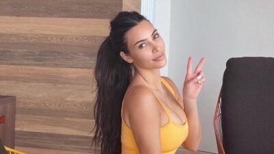 Kardashian ayaklarıyla dalga konusu oldu!