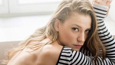 Serenay Sarıkaya’dan bomba pozlar!