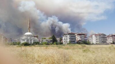 Manavgat’ta büyük yangın