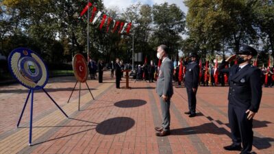 İnegöl’de Cumhuriyet Bayramı coşkusu resmi törenlerle başladı