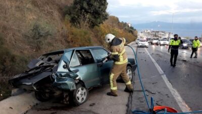 Bursa’da inanılmaz kaza kamerada…3 yaralı