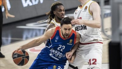 Anadolu Efes’ten gövde gösterisi