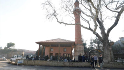 Tarihi İvaz Paşa Camii restorasyon sonrası yeniden ibadete açıldı