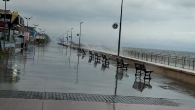 Mudanya’da şiddetli fırtına!