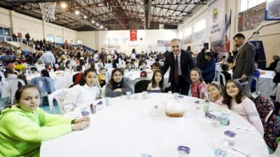 İnegöl’de çocuklara özel tekne orucu iftarı yapıldı