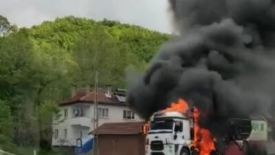 Bursa’da cam yüklü tır cayır cayır yandı