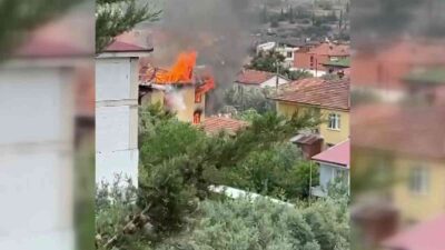 Bursa’da 3 katlı bina küle döndü