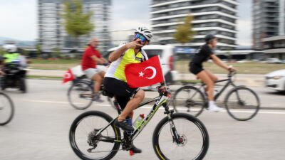 “Zafer’den Barış’a” pedalladılar