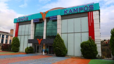 Venüs’ten 15 öğrenci Tıp Fakültesi’ne gönderildi