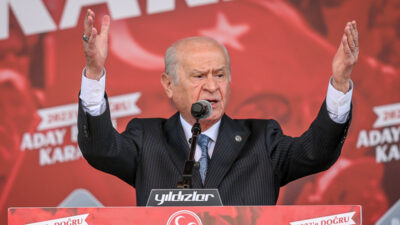 Kurtuluş gününde Bahçeli’den Yunan’a sert mesaj