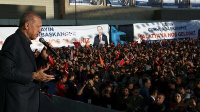 Cumhurbaşkanı Erdoğan’dan başörtüsü için referandum çağrısı