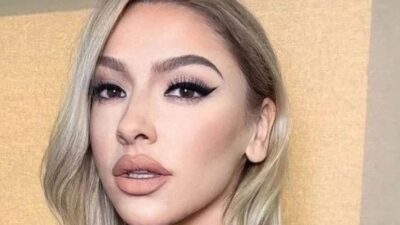 Hadise bornozlu pozlarını paylaştı!