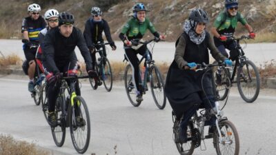 Tarih öncesine pedalladılar