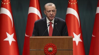 Cumhurbaşkanı Erdoğan açıkladı: 3 yılı dolan sözleşmeliye memurluk yolu