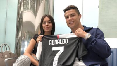 Ronaldo’nun sevgilisinden Arabistan’da olay yaratacak pozlar…