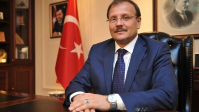 AK Parti’nin önemli ismi Hakan Çavuşoğlu’ndan seçim mesajları