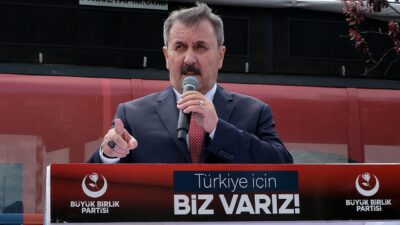 Destici: Muharrem İnce milli bir duruş sergiledi