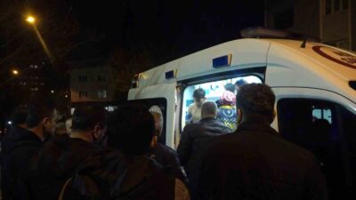 Bursa’da alacak verecek kavgasında bıçaklar konuştu : 2 yaralı