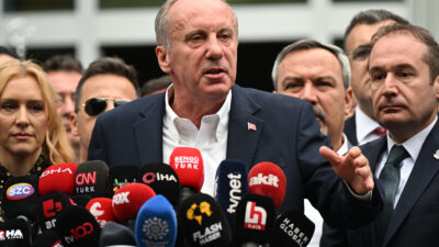 Muharrem İnce Cumhurbaşkanlığı adaylığından çekildi