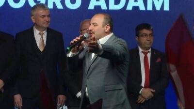 Bakan Varank, Dikkaldırım’da konuştu: Tam bağımsız ve güçlü Türkiye’nin bir tane lideri var