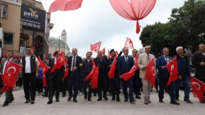 İnegöl’de 19 Mayıs coşkusu sokaklara taştı