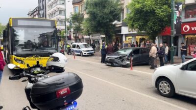 Bursa’da feci kaza! Yolcu indiren halk otobüsüne…