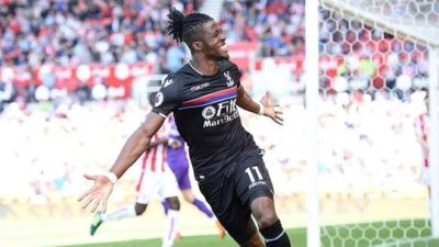 Fenerbahçe Zaha’dan haber bekliyor