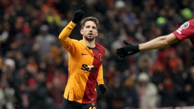 Mertens’ten Galatasaray paylaşımı: ‘Bir yıl daha’