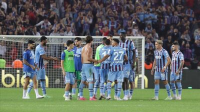 Trabzonspor Beşiktaş’ı farklı geçti