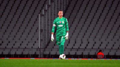 Derbinin en deneyimlisi Muslera