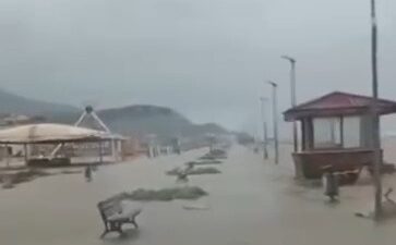 Bursa’da deniz karayla birleşti, yollar göle döndü