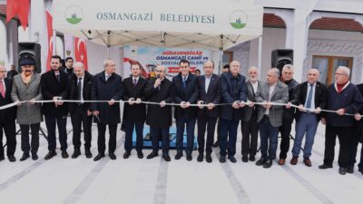 Bursa’da Hüdavendigâr Osmangazi Camii ibadete açıldı