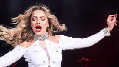 Hadise’nin yüzündeki değişim hayranlarının ilgisini çekti!