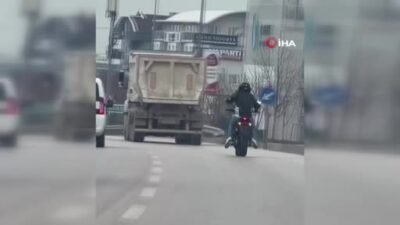 Görüntüler Bursa’dan… Trafiği tehlikeye attı