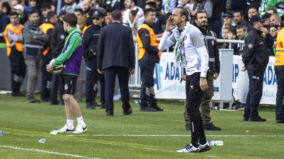 Sakaryaspor’da Şanlı gitti, Demirbakan geldi