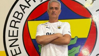 Jose Mourinho Samandıra’da mesaiye başladı