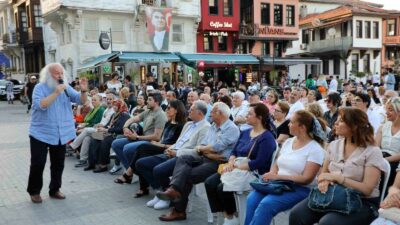 Nazım Hikmet Mudanya’da şiir ve şarkılarla anıldı