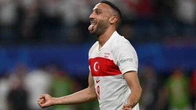 Fenerbahçe Cenk Tosun’u açıkladı