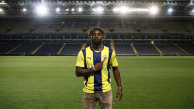 Saint-Maximin resmen Fenerbahçe’de