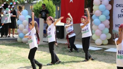 Bursa’da miniklerin MEB şenliğinde doyasıya eğlendi