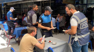 Bursa’da polis, dolandırıcılığa karşı broşür dağıttı