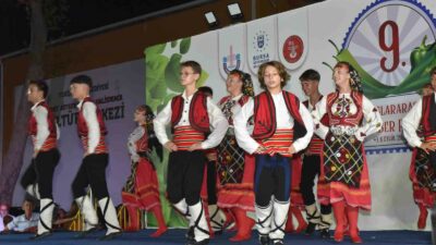 Bursa’da Altın Biber Festivali’nde folklor şöleni