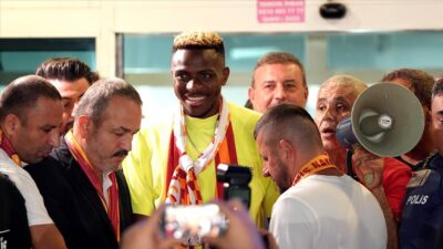 Galatasaray, Osimhen’i duyurdu