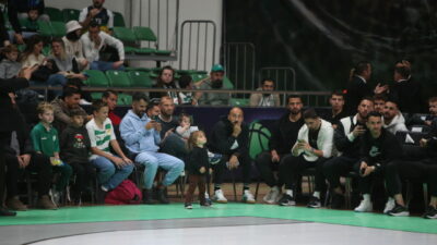 Bursaspor’dan güçbirliği; Futbolcular, basketbolcular için salonda