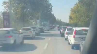 Görüntüler Bursa’dan… Ambulansa fermuar yöntemiyle yol verdiler