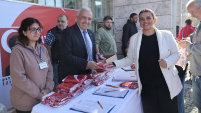 Bursa Nilüfer, Atatürk posterleriyle donanıyor