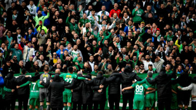 Bursaspor’da söz birliği; Şampiyonluk yükleniyor…