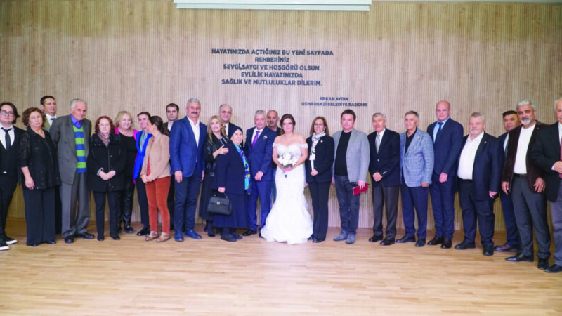 Bursa’nın yeni meydanında ilk nikah