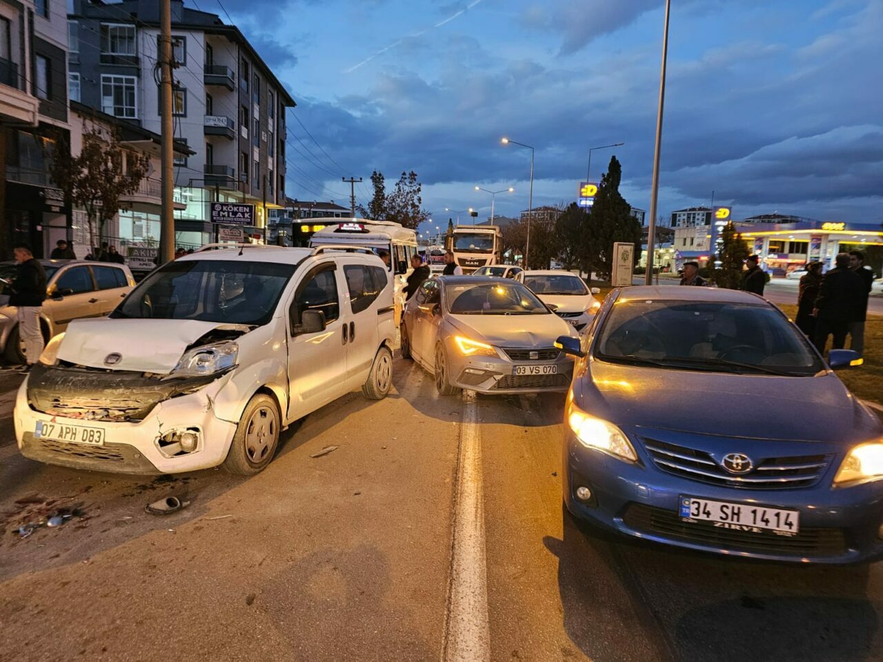 Zincirleme kaza: 7 kişi yaralandı